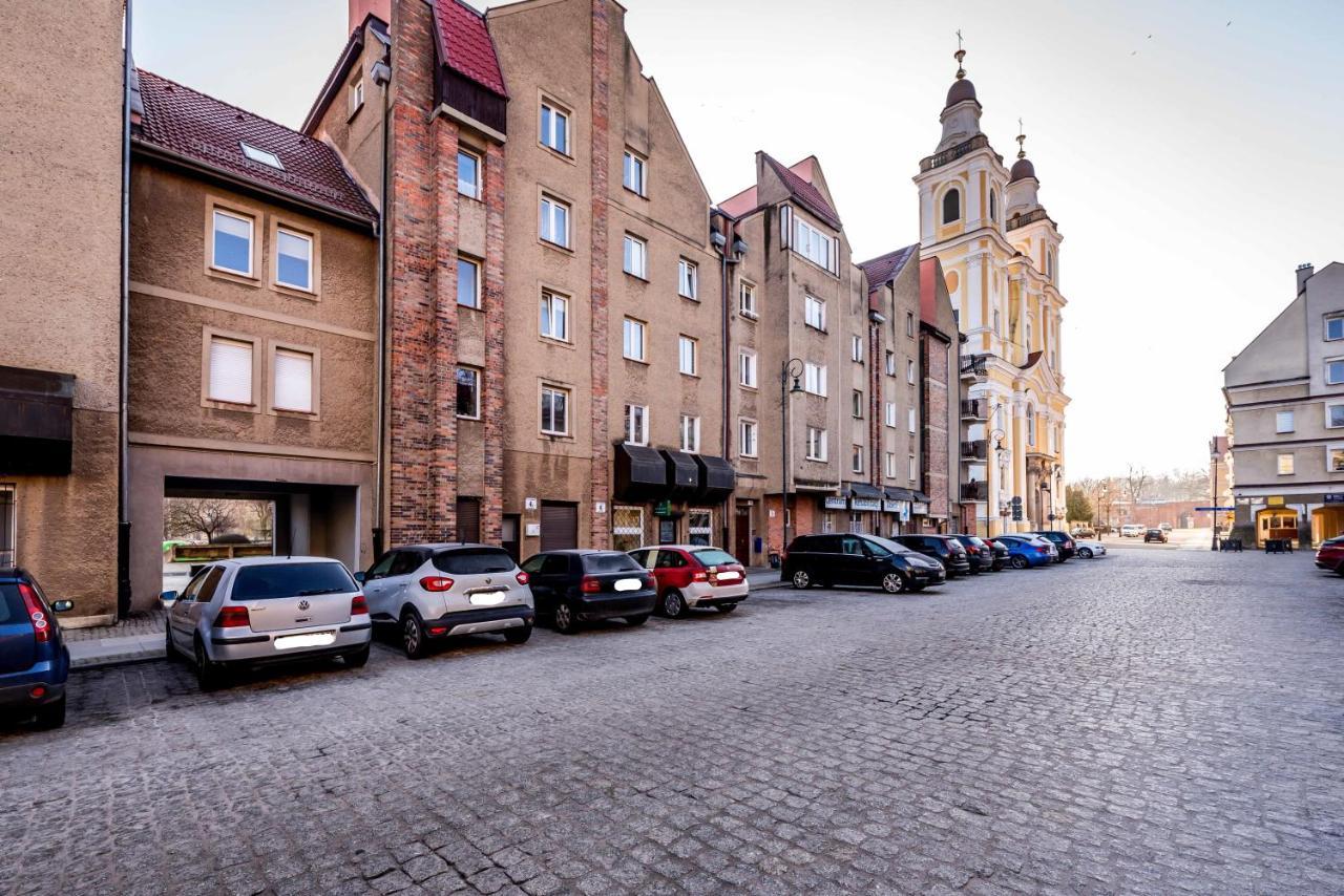 Theatre Apartment - Apartament Przy Rynku W Glogowie 외부 사진